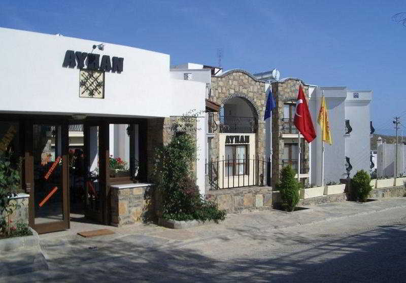 غومْبيت Ayhan Hotel And Pension المظهر الخارجي الصورة